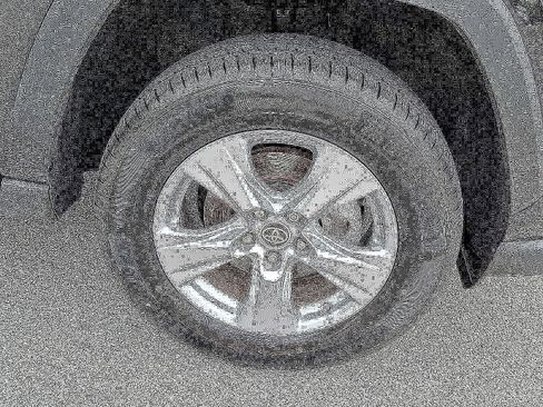 Used 2022 Toyota RAV4 LE image 8