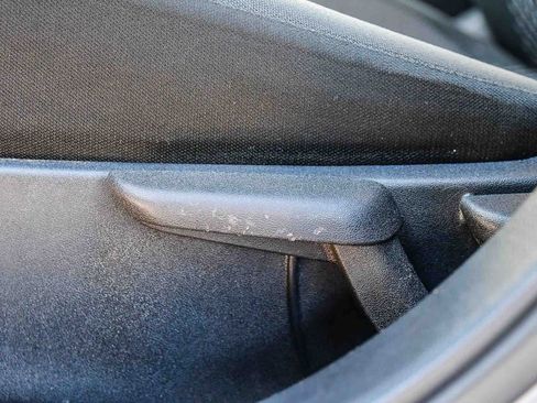 Used 2020 Nissan Versa S image 25