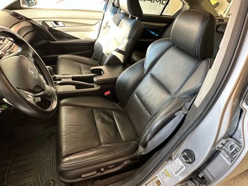 Used 2011 Acura TL SH-AWD image 11