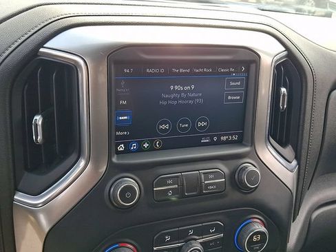 Certified 2021 Chevrolet Silverado 1500 LT AWD/4WD image 17