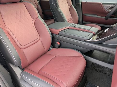 New 2026 INFINITI QX80 Autograph w/ Premium Cargo Package image 32