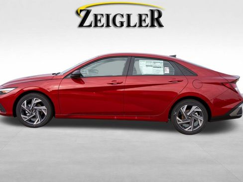 New 2025 Hyundai Elantra Sport image 4