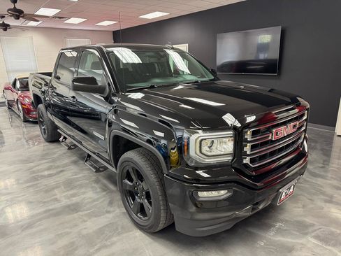 Used 2017 GMC Sierra 1500 SLE w/ SLE Value Package AWD/4WD image 5