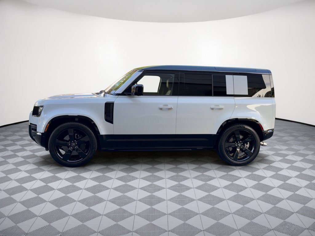 Used 2025 Land Rover Defender 110 X-Dynamic SE AWD/4WD image 2