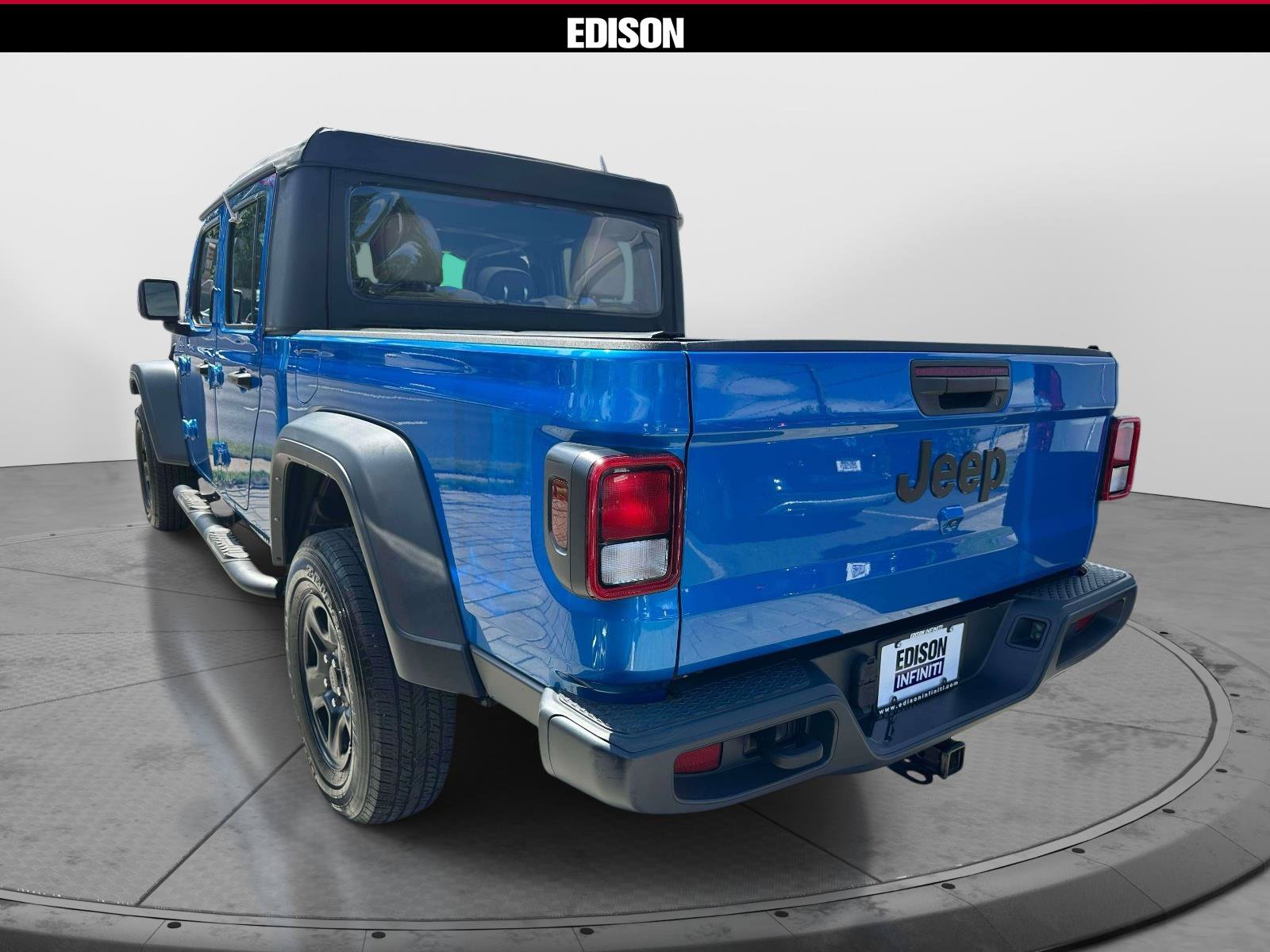 Used 2023 Jeep Gladiator Sport w/ Trailer Tow Package AWD/4WD image 5
