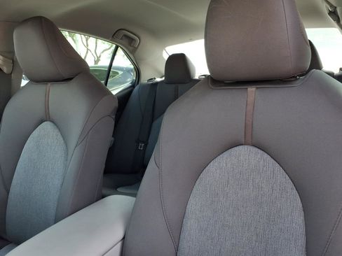 Used 2019 Toyota Camry LE w/ Carpet Mat Package FWD image 13