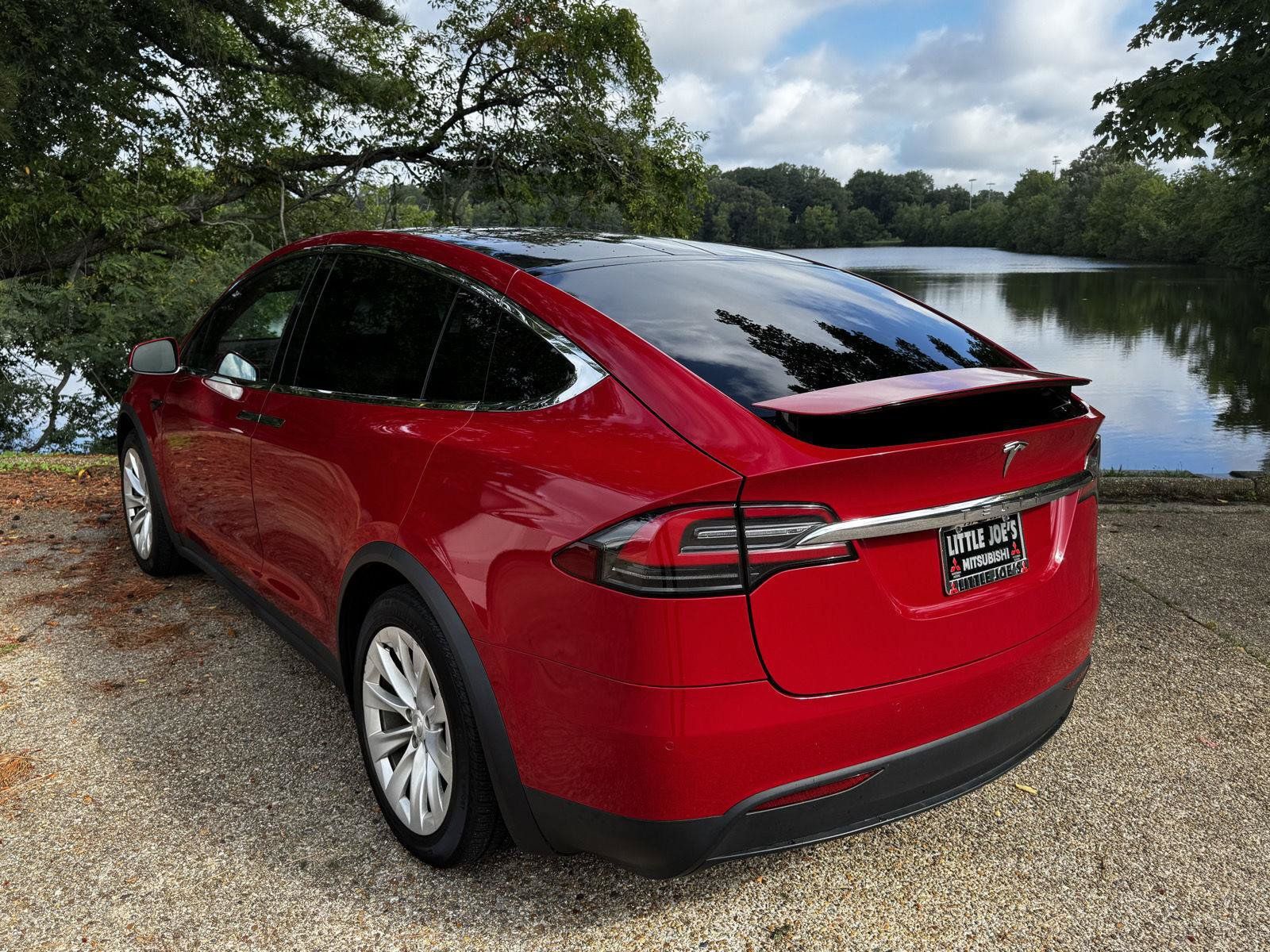 Used 2016 Tesla Model X 60D AWD/4WD image 9