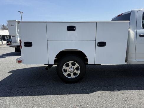 New 2026 RAM 3500 Tradesman w/ Chrome Appearance Group AWD/4WD image 11