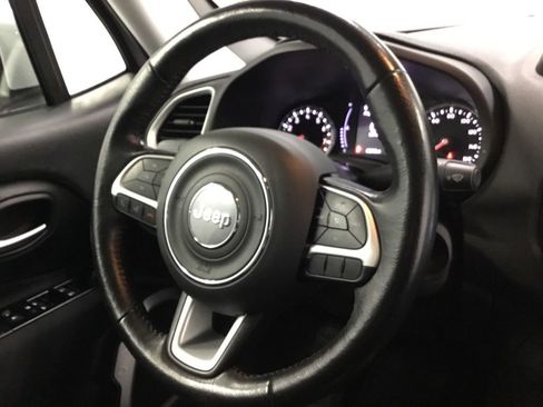 Used 2020 Jeep Renegade Latitude w/ Cold Weather Group AWD/4WD image 30