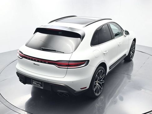 Certified 2026 Porsche Macan AWD/4WD image 39