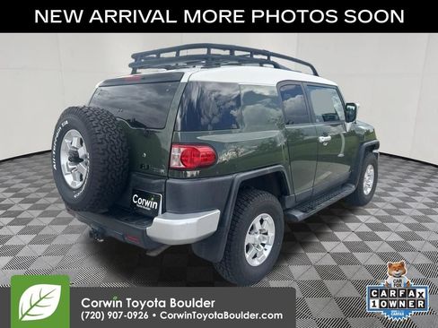 Used 2011 Toyota FJ Cruiser 4WD w/ Convenience Pkg image 8