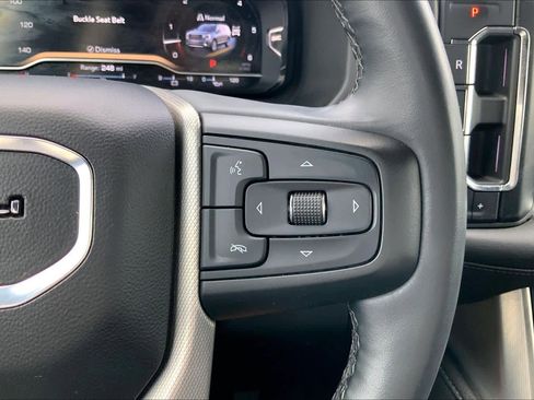 Used 2023 GMC Yukon XL Denali AWD/4WD image 25