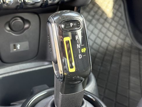 Used 2024 MINI Cooper SE FWD image 26