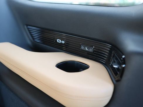 Used 2023 Jeep Grand Wagoneer Series III image 57