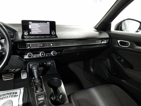 Used 2025 Honda Civic Sport image 13