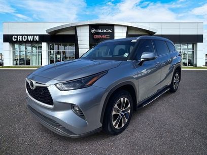 Used 2022 Toyota Highlander XLE