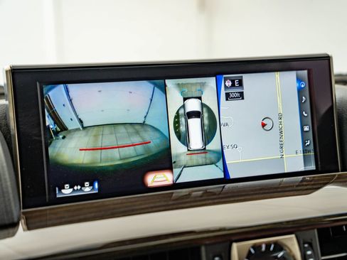 Certified 2021 Lexus LX 570 4WD w/ Luxury Package image 35