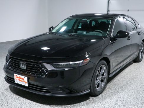 Used 2023 Honda Accord EX image 30