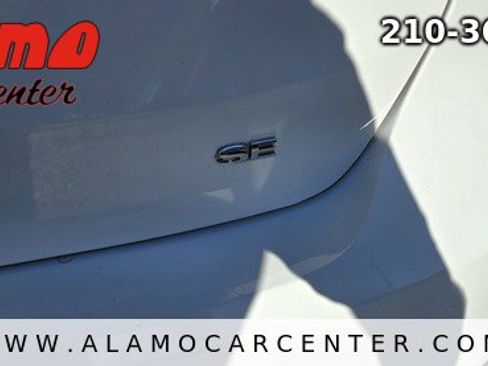 Used 2017 Ford Focus SE image 10