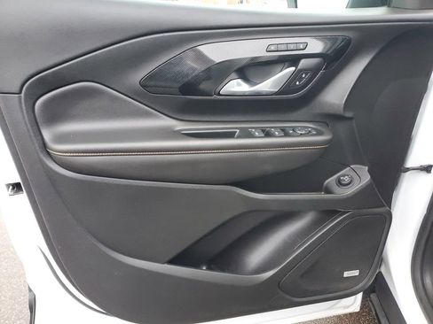 Used 2022 GMC Terrain AT4 w/ Infotainment Package II image 13