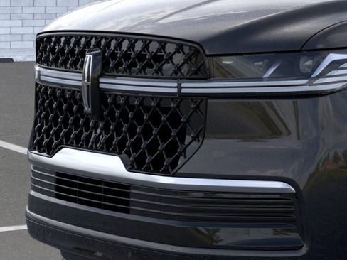 New 2026 Lincoln Navigator Reserve w/ Jet Appearance Package image 17