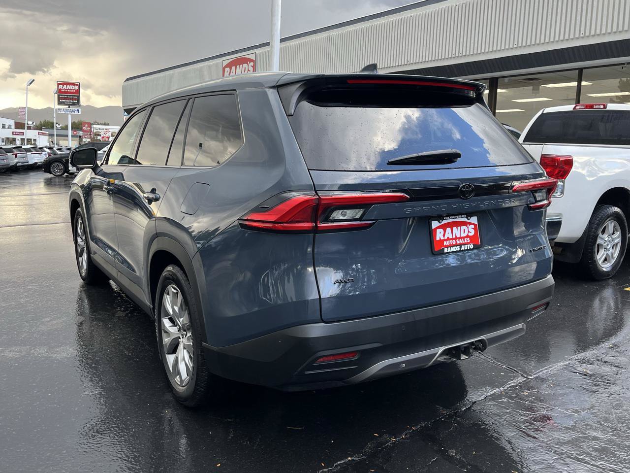 Used 2024 Toyota Grand Highlander AWD image 10