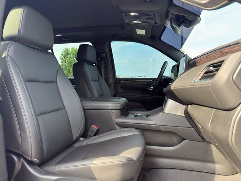 Used 2023 Chevrolet Tahoe Z71 w/ Luxury Package AWD/4WD image 20
