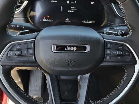 New 2026 Jeep Grand Cherokee L Laredo image 24