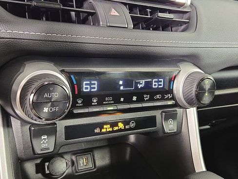 Used 2024 Toyota RAV4 XLE FWD image 19