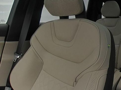 New 2025 Volvo EX90 Ultra image 29