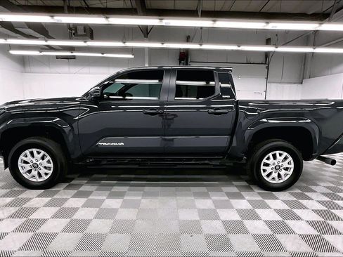 Used 2024 Toyota Tacoma SR5 AWD/4WD image 14