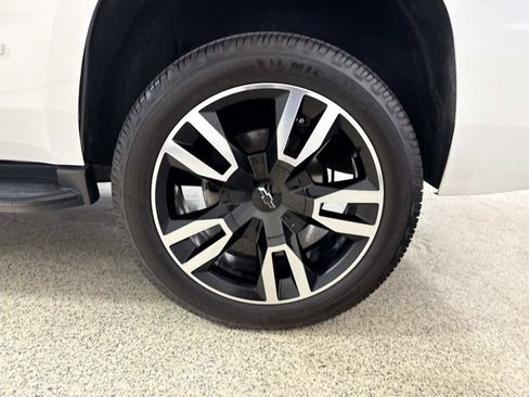 Used 2019 Chevrolet Tahoe Premier AWD/4WD image 9