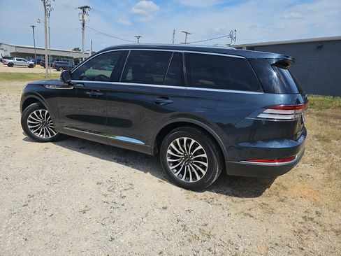 Used 2022 Lincoln Aviator Reserve w/ Class IV Trailer Tow Package RWD image 7