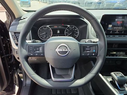 Certified 2026 Nissan Rogue SV FWD image 29