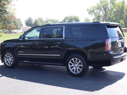 Used 2015 GMC Yukon XL Denali w/ Premium Package image 8