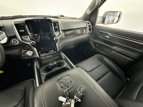 Used 2025 RAM 1500 Laramie w/ Sport Appearance Package AWD/4WD image 11