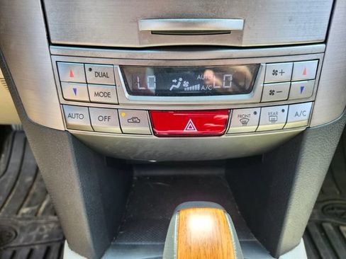 Used 2014 Subaru Outback 2.5i Limited AWD/4WD image 35