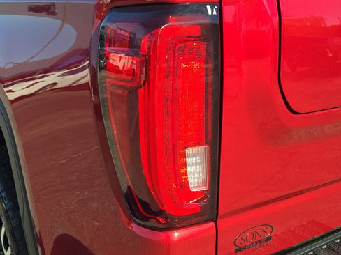 Used 2019 GMC Sierra 1500 SLT w/ SLT Premium Plus Package image 12