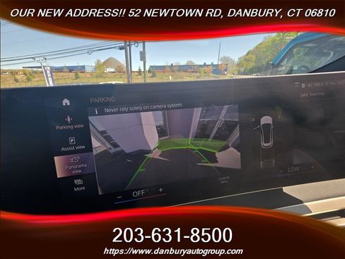 Used 2023 BMW iX xDrive50 w/ Sport Package AWD/4WD image 18