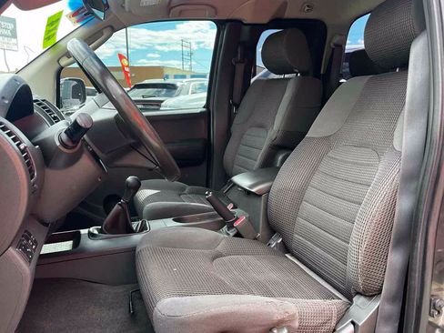 Used 2006 Nissan Frontier NISMO AWD/4WD image 11