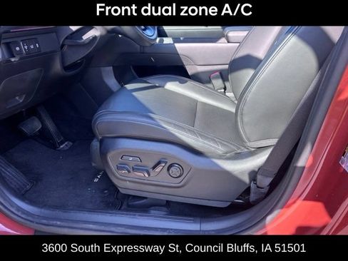 Used 2025 Hyundai Santa Fe Calligraphy AWD/4WD image 15