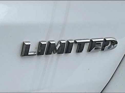 Used 2019 Jeep Grand Cherokee Limited w/ Luxury Group II AWD/4WD image 26