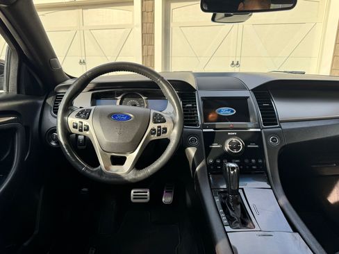 Used 2017 Ford Taurus SHO image 15