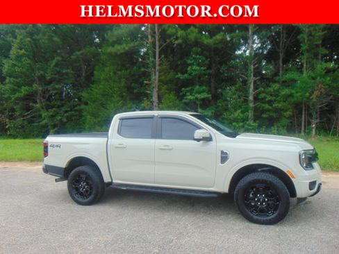 Used 2025 Ford Ranger Lariat w/ Black Appearance Package AWD/4WD image 11