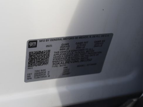 Used 2021 GMC Terrain SLT image 35