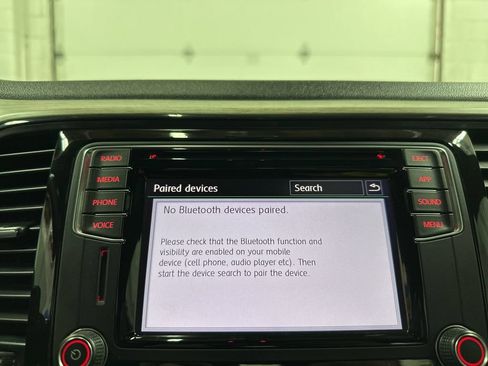 Used 2018 Volkswagen Beetle 2.0T Coast w/ Coast Lighting Package FWD image 29