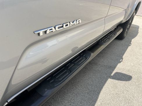 Used 2021 Toyota Tacoma SR5 image 31