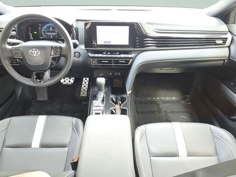 Used 2026 Toyota Camry SE FWD image 11