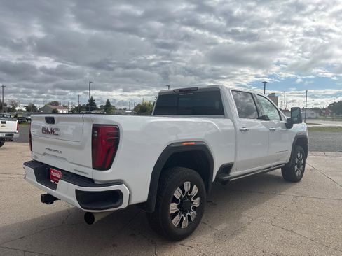 Used 2024 GMC Sierra 2500 Denali w/ Denali Reserve Package image 8