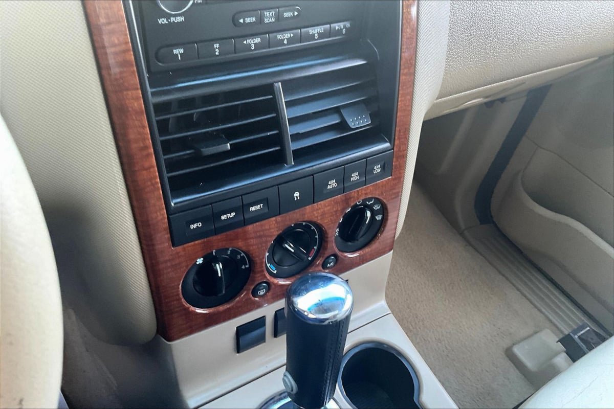 Used 2009 Ford Explorer Eddie Bauer AWD/4WD image 15